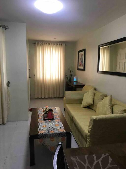 3 Bedrooms 3 Baths Victorian Style Townhouse Fully Furnished باتانجاس المظهر الخارجي الصورة